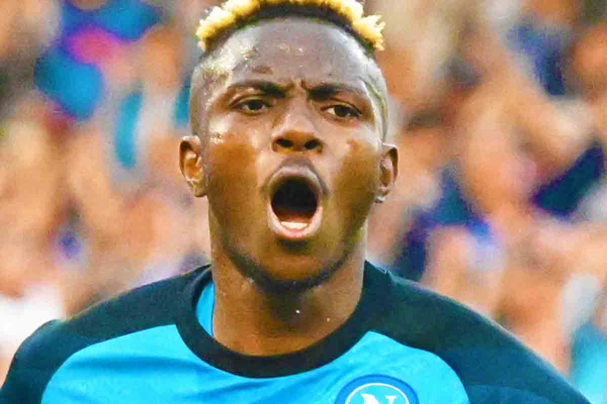 Osimhen con la maglia del Napoli.